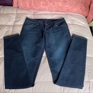 EUC Levi’s Girls Dark Wash Jeans
